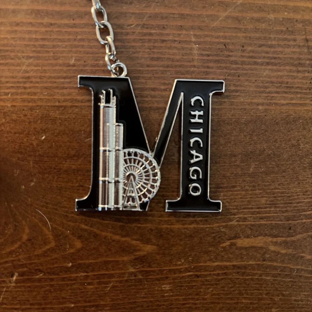 Chicago keychain - M- NEW‎ WITH TAGS